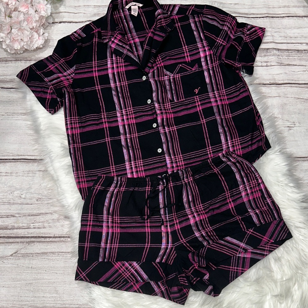 Victoria’s Secret Plaid Pajama Set with Silver Thread Detail  Size Medium
